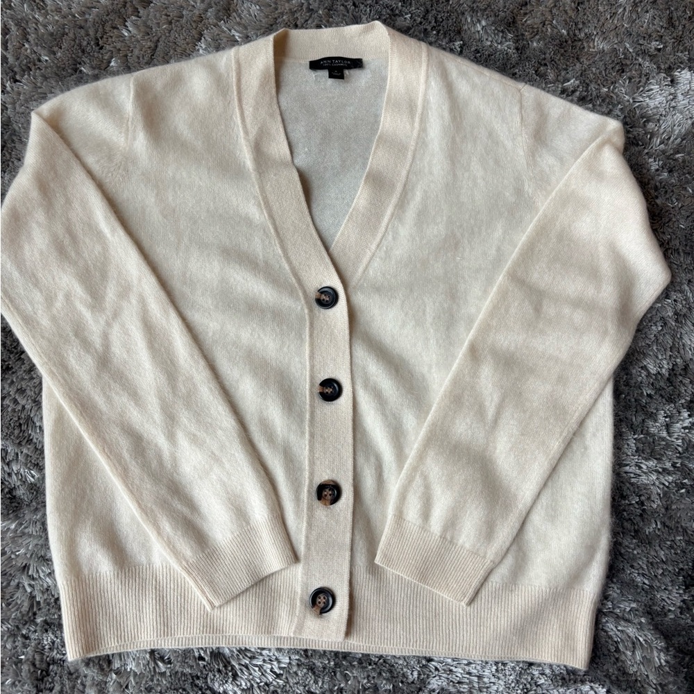 100% cashmere Ann Taylor cardigan